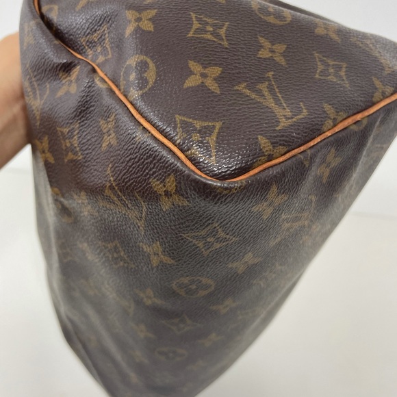 🎁LOUIS VUITTON 🎁
Monogram Speedy 30 - Picture 8 of 13